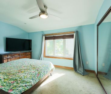 For Lease - 30 Lawlor top Floor Avenue, Toronto, Ontario - Photo 2