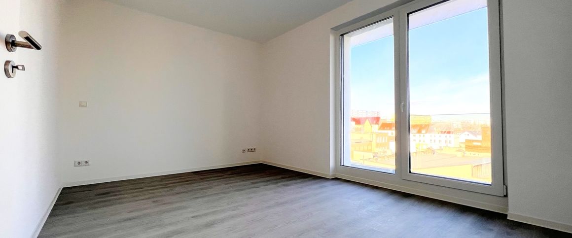 3-Raum-Wohnung mit Tageslichtbad, Wanne & Dusche, Aufzug, Fußbodenheizung, Balkon & großer Terrasse - Foto 1