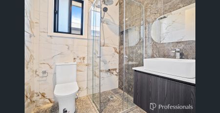 Brand New Rental - 4 Bed | 2 Bath | 2 Living | 1 Garage - Photo 5