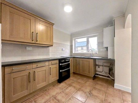2 bedroom flat to rent - Photo 2