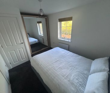 2 bedroom semi-detached house to rent - Photo 5