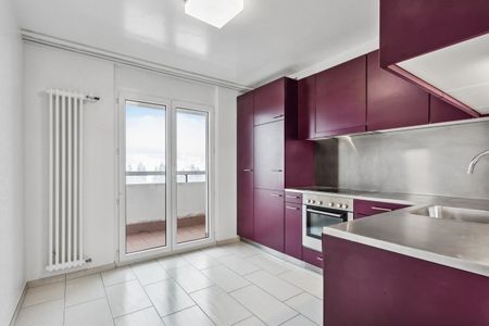 Apartment - Photo 2