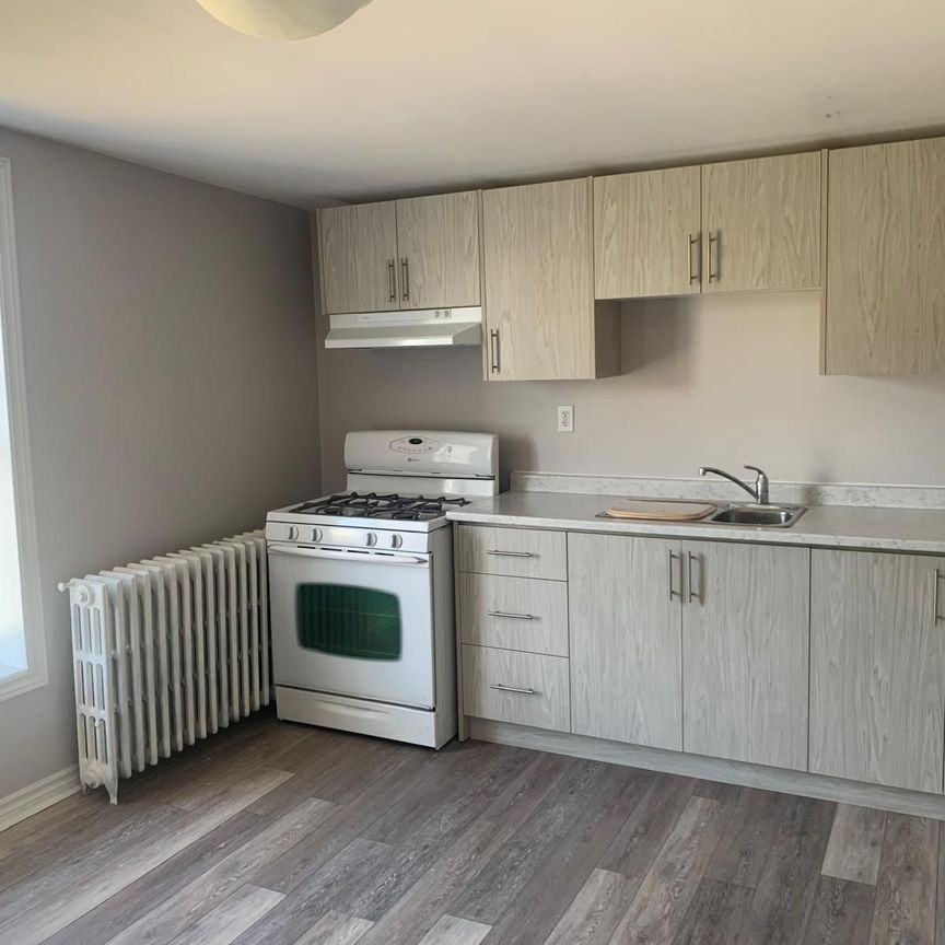 For Lease - 730 Simcoe Street, Oshawa, Ontario - Photo 1