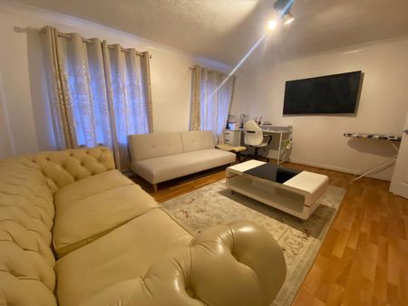 2 Bed Maisonette, Seymour Gardens, SE4 - Photo 2