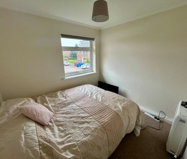 2 bedroom maisonette to rent - Photo 2