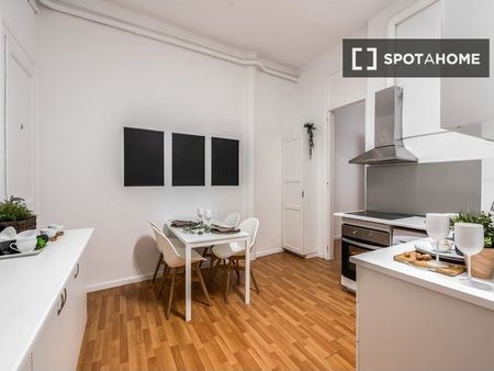 barcelona, Catalonia 08003 - Photo 3