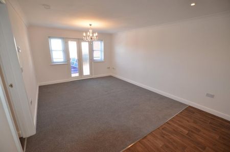 2 bedroom apartment to rent - Photo 4