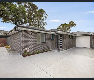 Ultra Modern Spacious Family Home - Photo 6