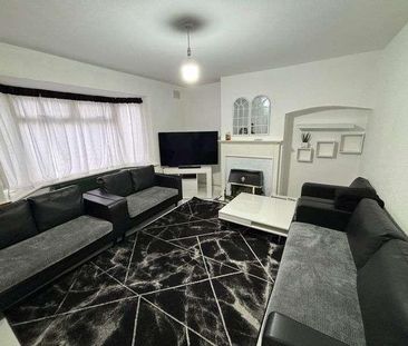 Cecil Road, Harrow Weald, Middlesex, HA3 - Photo 3