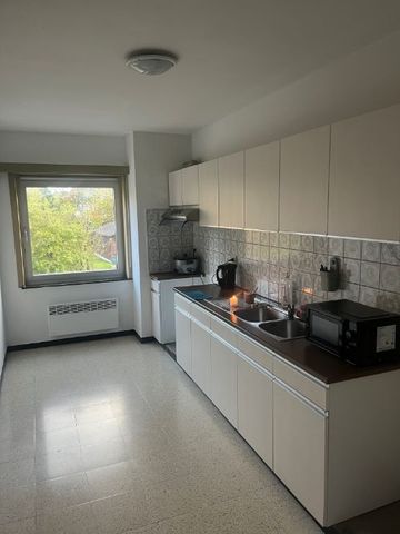 Te huur: ruim 2-slaapkamer appartement (115m²) met garage in rustige omgeving in Sint-Amandsberg - Photo 5