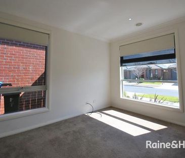 3 Cups Court, Clyde North, VIC 3978 - Photo 5