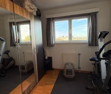 Centraal gelegen appartement met 3 slaapkamers en autostandplaats - Photo 2