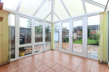 3 bedroom semi-detached house to rent - Photo 5
