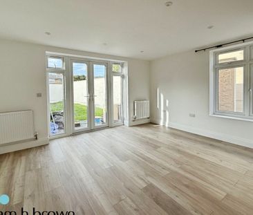 Rainham Road - Photo 1