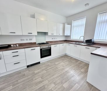 Plantation Close, Doncaster, Bentley - Photo 3