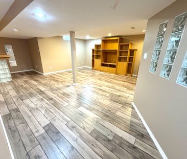 For Lease - 119 Cooperage Crescent, Richmond Hill, Ontario - Photo 1