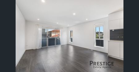 NEAR NEW DUPLEX IN PRIME LOCATION!! - Photo 5