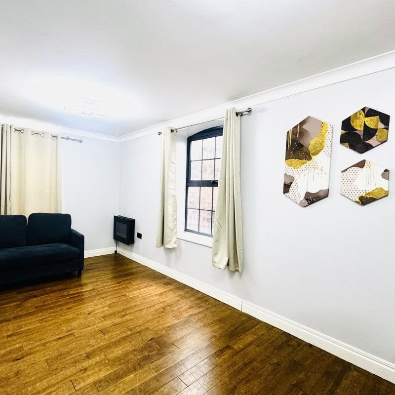 Chequers Lane - Photo 1