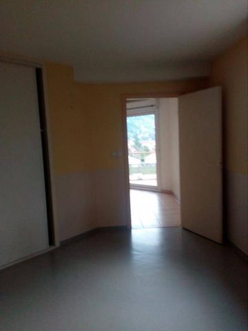 Location appartement t3 79 m² à Villefranche-de-Rouergue (12200) - Photo 3