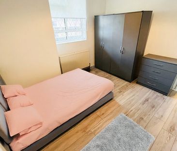 Room in a Shared Flat, London, SE5 - Photo 4