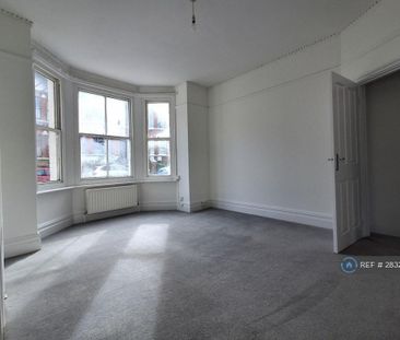 2 bedroom maisonette to rent - Photo 1