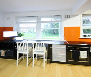 MODERN ART DECO ONE BEDROOM WITH STUDY AREA - Photo 3