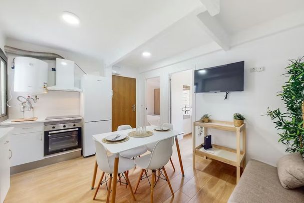 Avinguda del Port, Valencia, Valencian Community 46023 - Photo 1