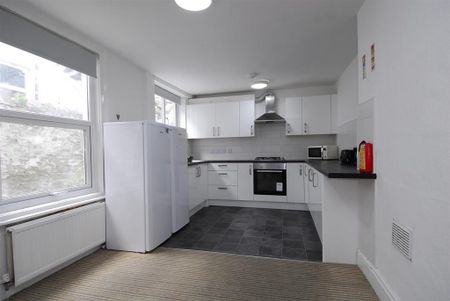 4 bedroom house to rent - Photo 5