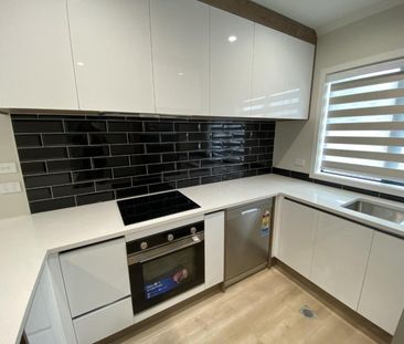 Hospital - Lake location - Photo 3