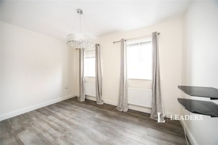 4 bedroom semi detached to rent Hazel Mead, LU5 - Photo 5