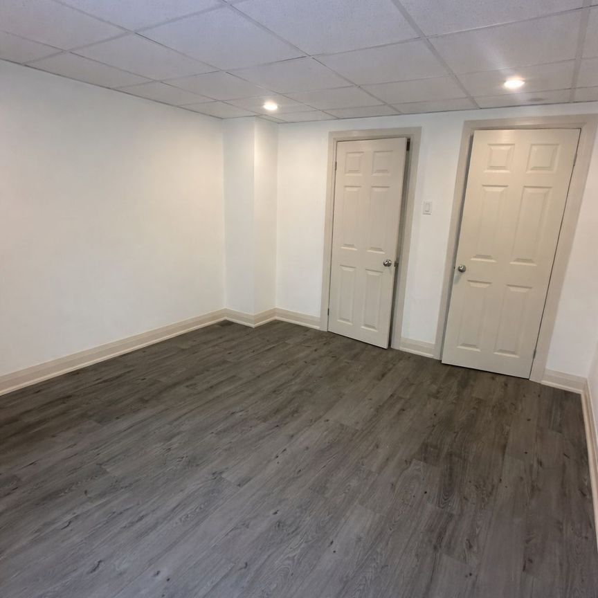 For Lease - 1A Essex Lane, St. Catharines, Ontario - Photo 1