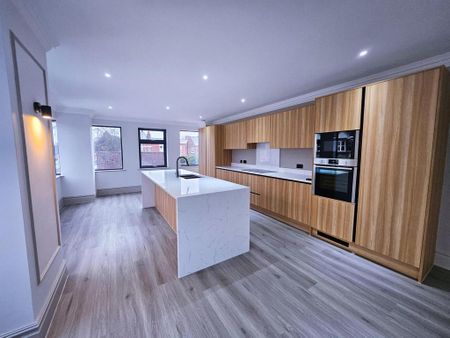 4 bedroom apartment to rent - Photo 4