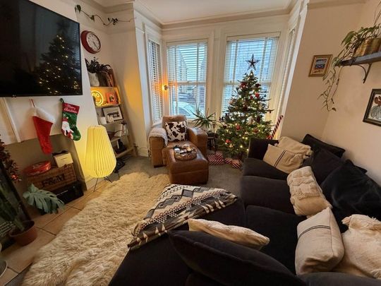 3 bedroom terraced house to rent - Photo 1