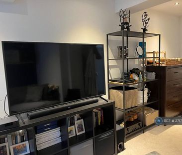 2 bedroom maisonette to rent - Photo 1