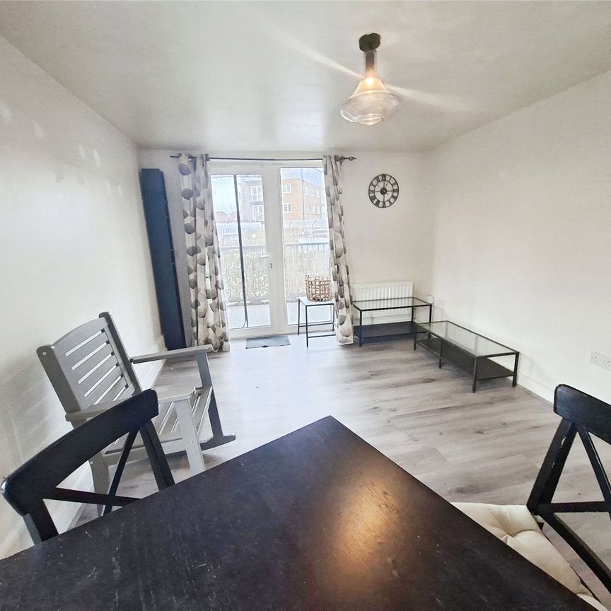 Limerick Close, London, SW12 0FE - Photo 1