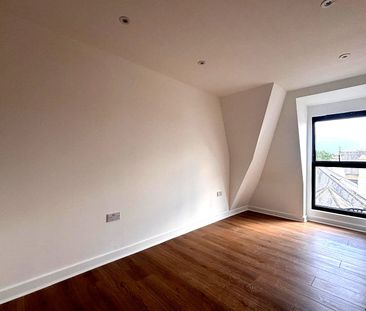 Victoria Road, Aldershot, Hampshire, GU11 - Photo 4