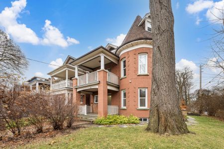 For Lease - 79 Boustead Avenue Unit# Main Fl, Toronto, Ontario - Photo 5