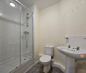 2 bedroom flat to rent - Photo 4