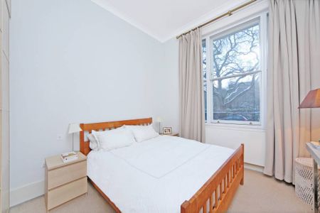 Royal Crescent, Holland Park, W11 - Photo 4