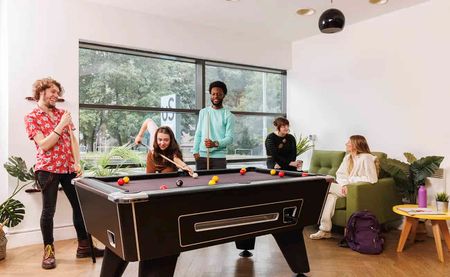 Large High Double Ensuite - Photo 3