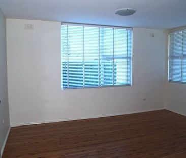 4/40 Robert Street, Ashfield NSW 2131 - Apartment For Rent | Domain - Photo 4