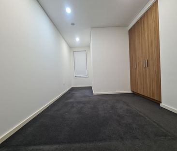 Modern 2-Bedroom Apartment in the Heart of Blacktown - Photo 2