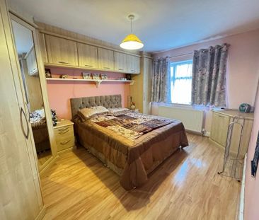 4 bedroom semi-detached house to rent - Photo 2