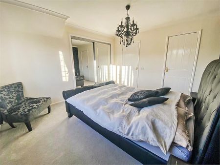 4 bedroom detached house to rent - Photo 5