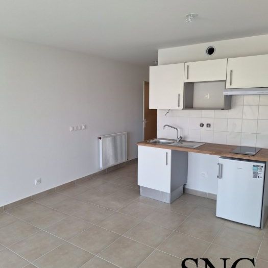 T2 AVEC TERRASSE + PARKING - Photo 1