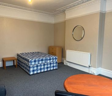 Studio Flat, Walsingham Road, BS6 - Photo 5