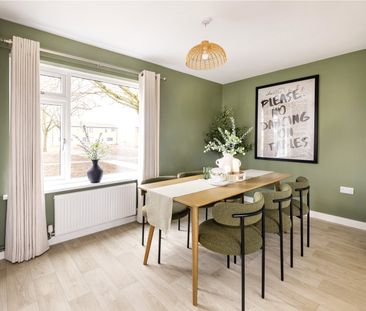 Alma Gardens, Deepcut, Camberley, Surrey, GU16 - Photo 2