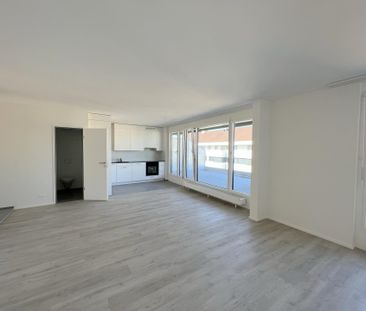 sonnige 4 1/2-Zimmer-Attikawohnung - St. Johannquartier - Photo 3