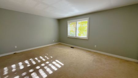 For Lease - 2251 Constance Drive, Oakville, Ontario - Photo 3