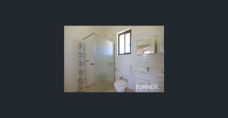 WELL PRESENTED 1 BEDROOM UNIT – GREAT LOCATION! - Photo 4